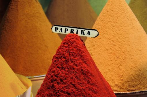 Africa; Morocco; stand; stall; paprika; spice