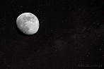0392-0100; 3206 x 2130 pix; moon, stars