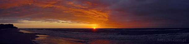 0393-4040; 11704 x 2782 pix; sunset, clouds, sea