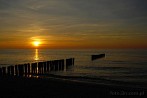 0393-0960; 3817 x 2538 pix; sunset, clouds, sea, breakwater