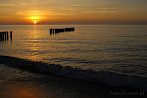 0393-0961; 3872 x 2592 pix; sunset, clouds, sea, breakwater