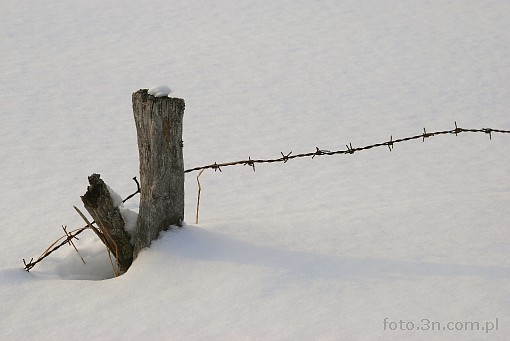 winter; snow; barbed wire; beam