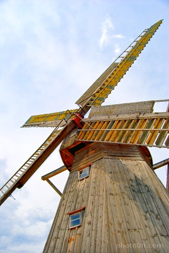 Europe; Poland; Wdzydze; Museum in Wdzydze; windmill 