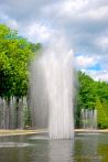 1174-0140; 2592 x 3871 pix; Europe, Poland, Bialystok, fountain, water, park, chmury