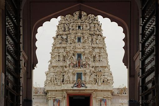 Asia; India; Pushkar; Rangji Temple; temple