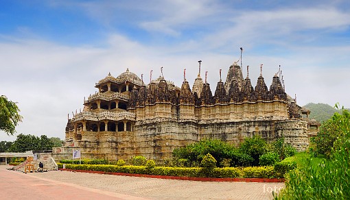 Asia; India; Ranakpur; Sheth Anandji Kalyanji Temple; temple