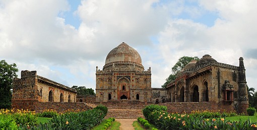 Asia; India; Delhi; Lodi Gardens; Shish Gumbad