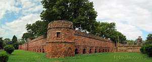 1BBN-0140; 8963 x 3691 pix; Asia, India, Delhi, Lodi Gardens, wall around Sikander Lodi’s Tomb