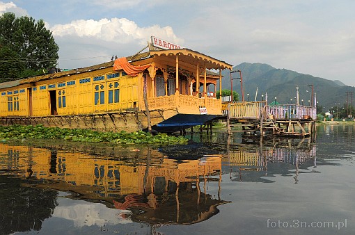 Asia; India; Srinagar; Dal Lake; houseboat