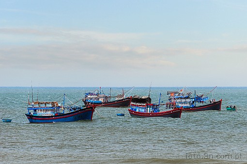 Asia; Vietnam; Mui Ne; cutter; sea