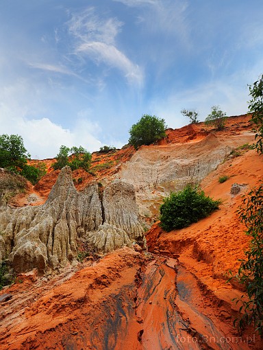 Asia; Vietnam; Mui Ne; fairy stream; mountain; erosion