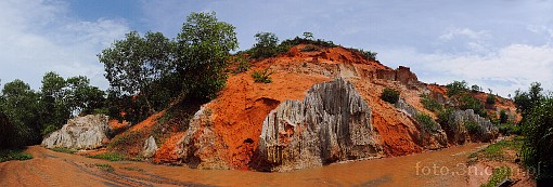 Asia; Vietnam; Mui Ne; fairy stream; mountain; stream; ravine; canyon; gorge; rock; rocks; erosion