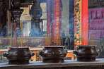 1BG3-0590; 3588 x 2383 pix; Asia, Vietnam, Saigon, Thien Hau Temple, chinese temple, incense stick, joss stick