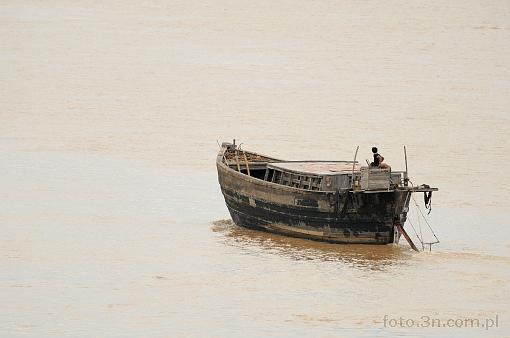Asia; Cambodia; Mekong; barge; ship