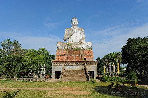 Asia; Cambodia; Battambang; Ek Phnom; Buddha