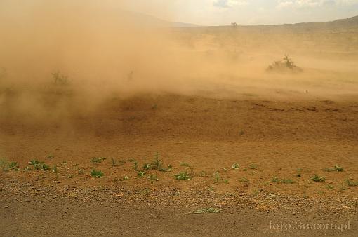 Africa; Kenya; whirl dust